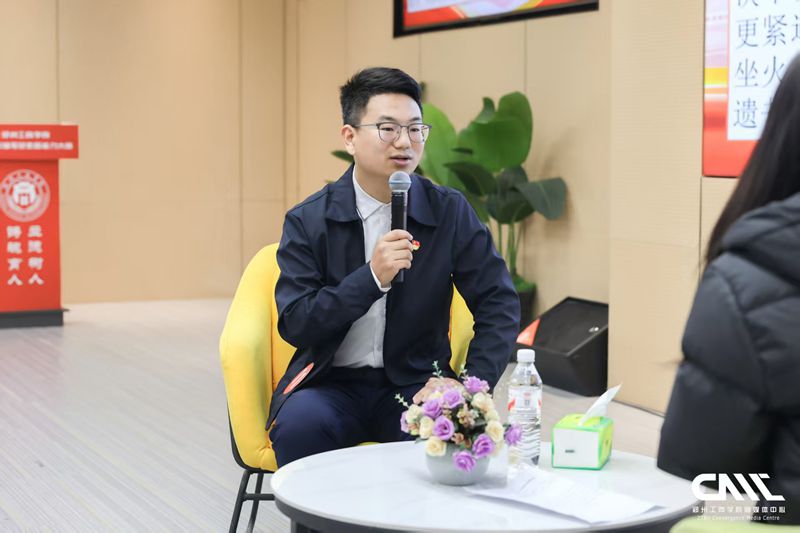 比赛现场_副本.jpg 比赛现场_副本.jpg