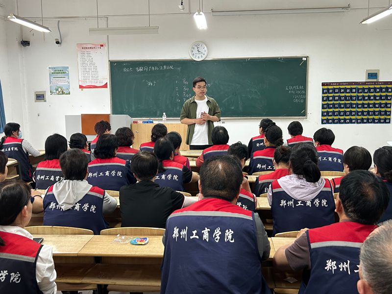 学生处召开宿舍消防安全专题培训会